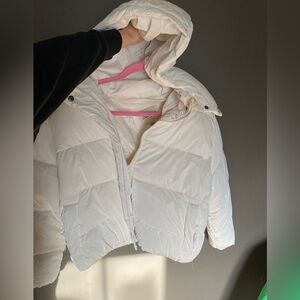 NWOT white puffy hooded coat size XL